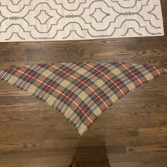 ⭐️Plaid Blanket Scarf⭐️ - Picture 4 of 4